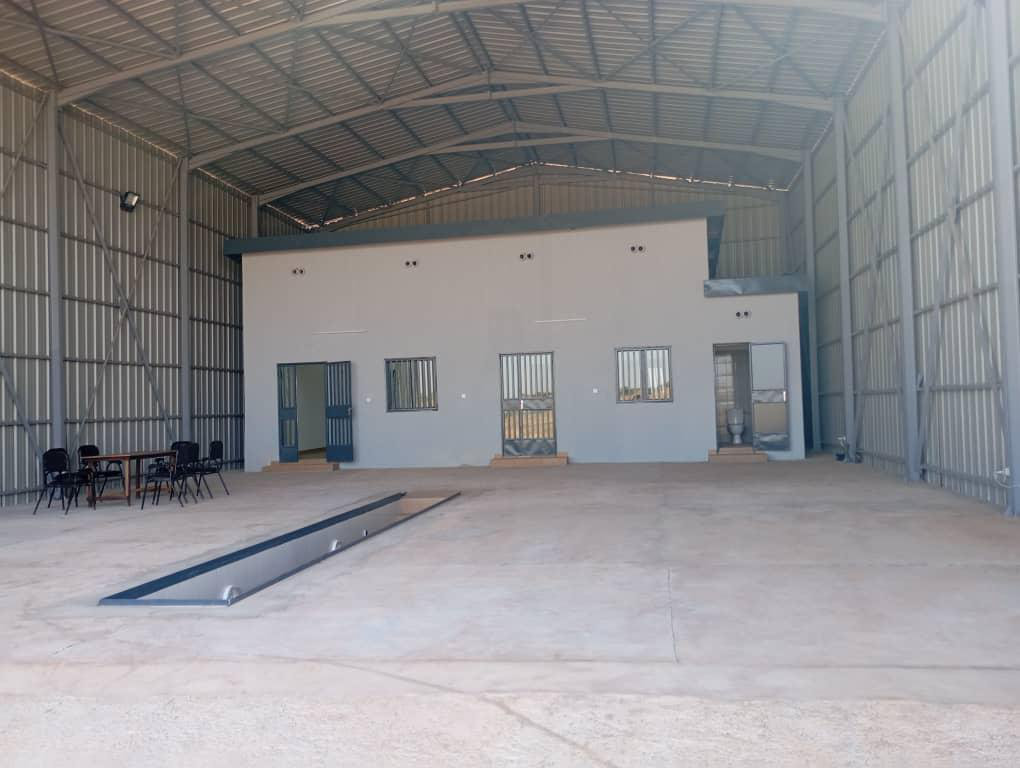 Bureaux et hangar de l'aéroport de Bobo-Dioulasso